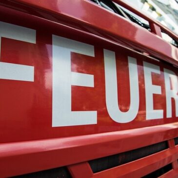 Brand in Mehrfamilienhaus