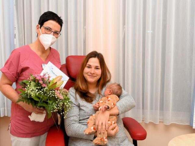 Universitätsfrauenklinik: Das Neujahrsbaby 2023 heißt Ludwig
