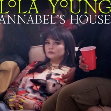 LOLA YOUNG veröffentlicht ihre neue Single “Annabel’s House”