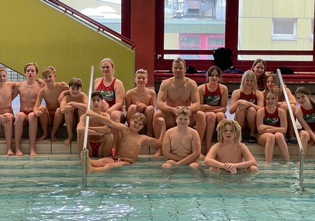 Junges U14 WUM Team sammelt in der Vorrunde zur Ostdeutsche Wasserballmeisterschaft U14 (OWM) viel Erfahrung