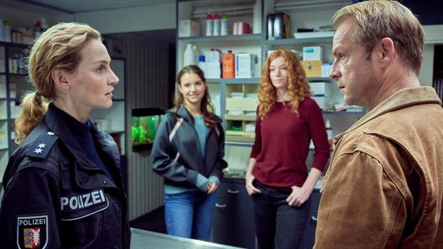 Krimi: Nord bei Nordwest – Auf der Flucht (Das Erste  20:15 – 21:45 Uhr)