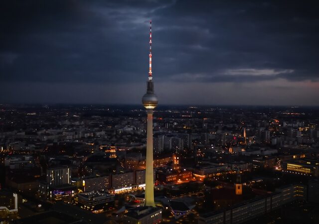 „Hauptstadt am Abgrund – Wie Clans und Extremisten Berlin erobern“ / WELT zeigt die Reportage von Marco Reinke am Sonntag, 5. Februar 2023, um 20.05 Uhr