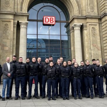 Bundespolizeiinspektion Magdeburg begrüßt 22 neue Kolleginnen und Kollegen
