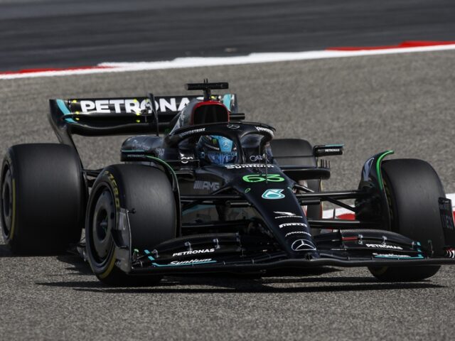 Mercedes-AMG PETRONAS F1 Team:    Unterbrochener zweiter Tag in Bahrain