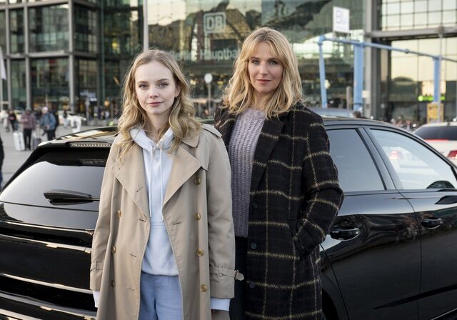 Drehbeginn: Tanja Wedhorn steht für ARD-Degeto-Thriller „Ende der Unschuld“ (AT) vor der Kamera