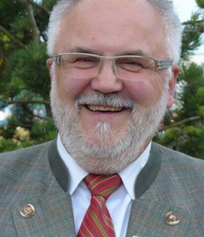 Im Wald gilt bis 15. Juli 2022 das Gebot – Hunde sind an der Leine zu führen