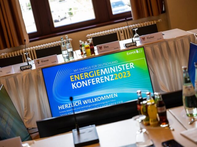 Willingmann: „Leuna steht beispielhaft für Erfolg und Herausforderungen der Chemieindustrie