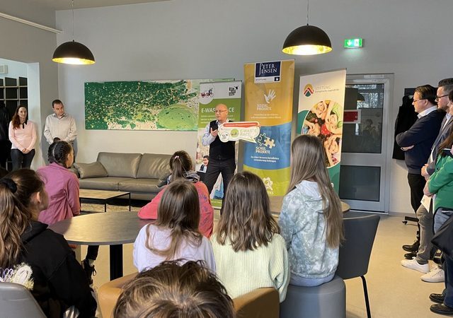 Magdeburger Schulen sammeln über 21.000 Teile E-Schrott für „E-Waste Race“-Wettbewerb / Gemeinschaftsschule „Thomas Mann“ macht das Rennen