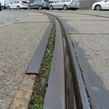 Sanierungsarbeiten am Olvenstedter Platz – Betonplatten werden gegen Asphalt getauscht