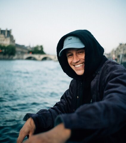 Zum großen Saisonauftakt im Norden: Tim Bendzko live auf AIDAmar