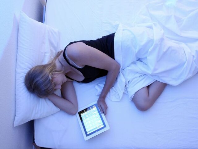 AOK: kostenfreies Onlineseminar mit Tipps für einen gesunden Schlaf