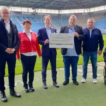 FCM-Heimspiel-Besucher und Caterer spenden 2600 Euro für Rikscha-Projekt