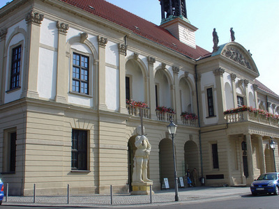 Neue Staatsangehörige in Magdeburg begrüßt / Zentrale Einbürgerungsfeier im Alten Rathaus