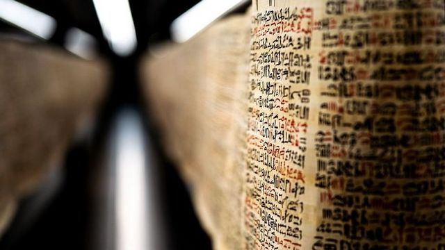 Doku: Magie & Medizin – Die Geheimnisse des Papyrus Ebers (Arte  20:15 – 21:45 Uhr)