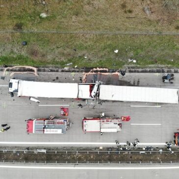 Tragischer Unfall auf der A2: LKW fährt ungebremst in Stauende