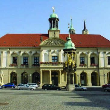 Stadtgeschichte: Vortrag über Verluste historischer Bausubstanz beim Neuaufbau nach 1945 in Magdeburg und Dresden