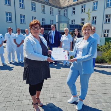 Ministerin Grimm-Benne überreicht Zuwendungsbescheid über 3,1 Mio. Euro an die Asklepios Klinik in Weißenfels