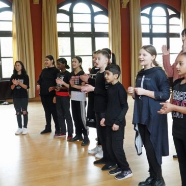 Kindermusiktheaterakademie am Gesellschaftshaus – Eine Reise durch Raum und Zeit