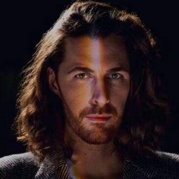 Hozier kündigt zwei Zusatzkonzerte an und veröffentlicht neue Single “Unkown/Nth”