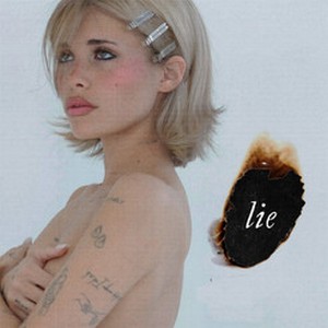 Nessa Barrett und ihre neue Single „lie“