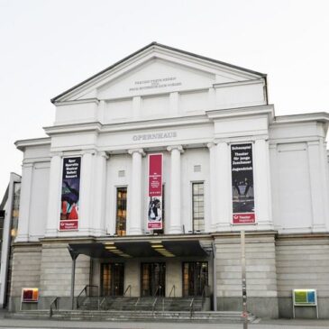 Theater Magdeburg: Fassadensanierung am Opernhaus – Theaterkasse trotz Baumaßnahmen geöffnet