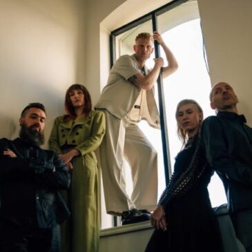 Mother Mother mit ihrer neuen Single „Normalize“
