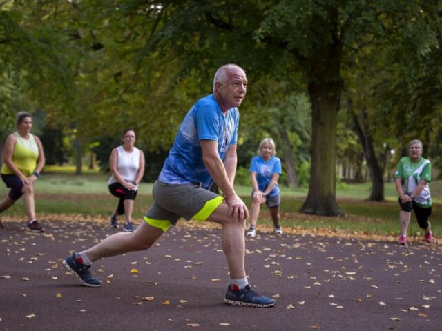 AOK-Laufschule startet wieder in Magdeburg: Laufen in der Gruppe macht mehr SpaĂź