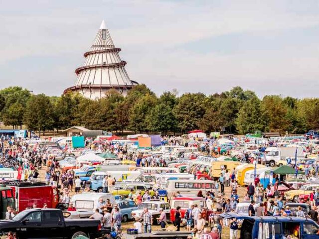 Ausflugstipp: Ost-Mobile tuckern wieder im Elbauenpark / OMMMA erwartet heute tausende Oldtimerfans