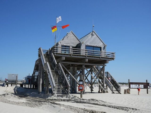 St. Peter-Ording: Rückkehr des Sommers treibt Kurzentschlossene an die Nordseeküste