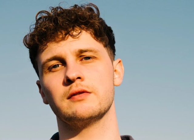 Tim Baldus und seine neue Single „Letzter Zug“