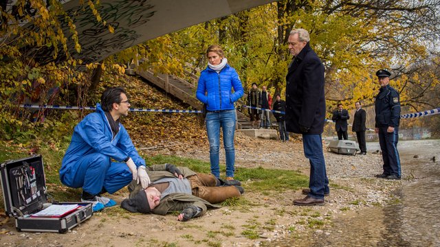 Krimiserie: SOKO München – Tod unter Brücken (ZDF 18:05 – 19:00 Uhr)