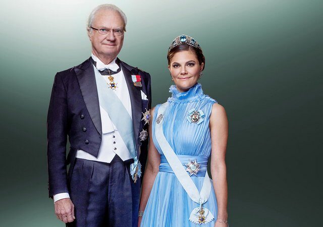 Doku – ZDFroyal: Mein Vater, der König – Carl Gustaf und Victoria von Schweden (ZDF  20:15 – 21:00 Uhr)