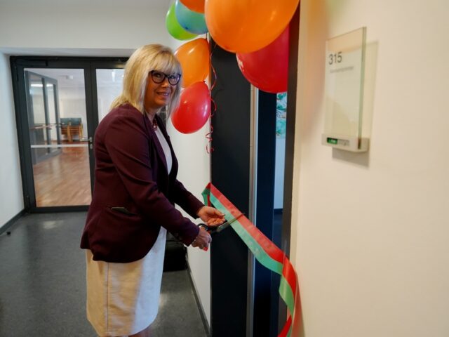 Eltern-Kind-Zimmer im Alten Rathaus eingerichtet / Neue Möglichkeit zur Vereinbarkeit von Ehrenamt und Familie