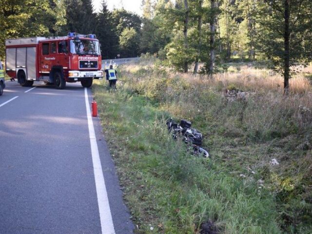 Motorradfahrer wird bei Unfall schwer verletzt