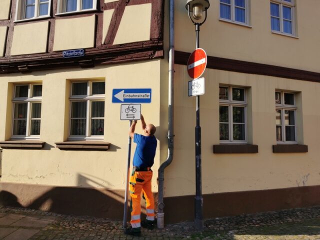 Sieben Einbahnstraßen für Radfahrer entgegen der Fahrtrichtung freigegeben