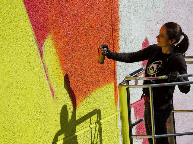 Kunstprojekt am Hauptbahnhof fertiggestellt / Künstlerische Gestaltung der Brückenwiderlager