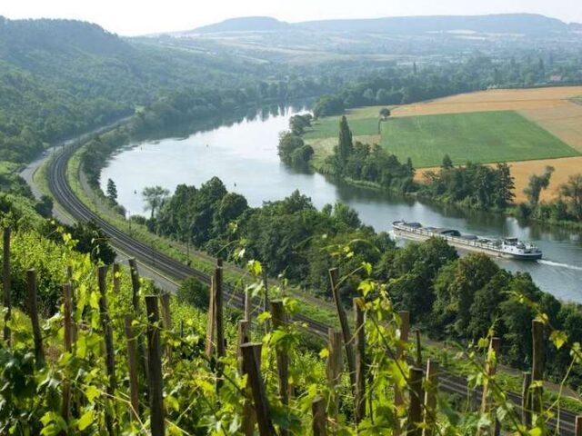 Das Fränkische Weinland im goldenen Herbst entdecken