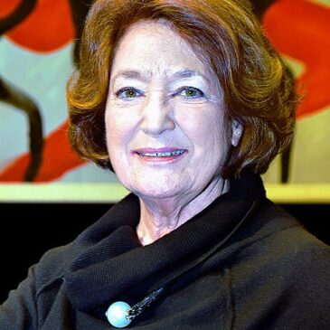 Kulturminister Robra gratuliert Kammersängerin Moser zum 85. Geburtstag