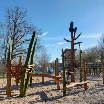 Oberbürgermeisterin eröffnet neugestaltete Spiel- und Freizeitfläche im Otternweg