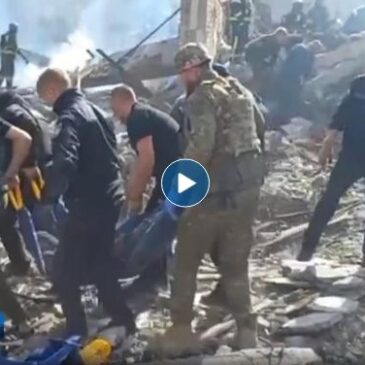 Krieg in der Ukraine: Knapp 50 Tote bei russischem Angriff bei Charkiw