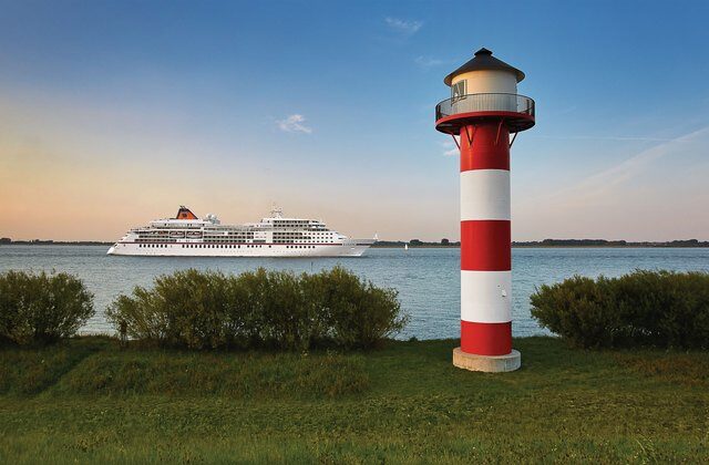 Hapag-Lloyd Cruises veröffentlicht Vorschau auf 124 Luxus- und Expeditionsreisen der Saison 2025/26