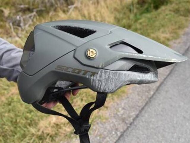 Brockenstraße: Radfahrerin bei Sturz schwer verletzt