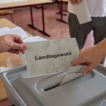 Heute ab 17:00 Uhr: phoenix informiert mehr als zehn Stunden live über die Landtagswahlen in Bayern und Hessen