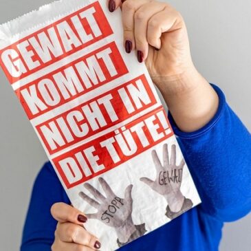 „Gewalt kommt nicht in die Tüte“: Vierte Ausgabe der Aktion in Magdeburg