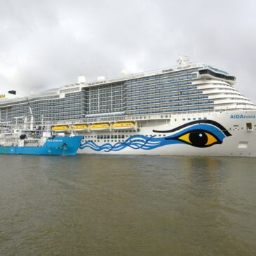 Platzhirsch AIDA Cruises startet in Hamburg in die Wintersaison 2023/2024