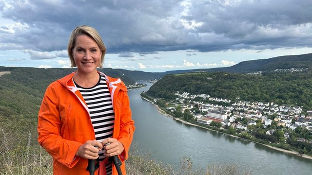 Reisereportage Wunderschön! Spektakulärer Rheinsteig – Wandern zwischen Burgen, Wein und Loreley (WDR  20:15 – 21:45 Uhr)