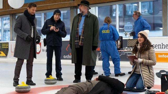 Packendes Serienspecial in Spielfilmlänge! Die Rosenheim-Cops: Ein eiskalter Mord (ZDF  20:15 – 21:45 Uhr)