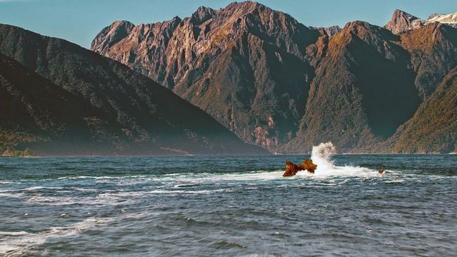 Doku: Neuseeland – Gletscher, Vulkane und Kiwis (Arte  20:15 – 21:45 Uhr)