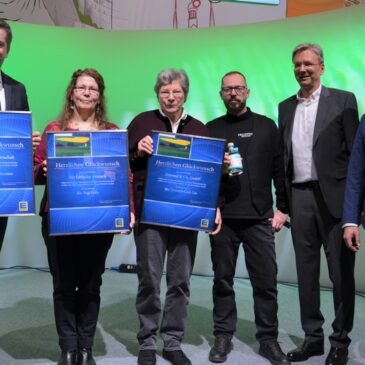 Gewinner auf Grüner Woche in Berlin ausgezeichnet: EDEKA Bio-Regionalpreis für Bio-Sonnenblumenöl aus dem Harz und Wein aus dem Saalekreis