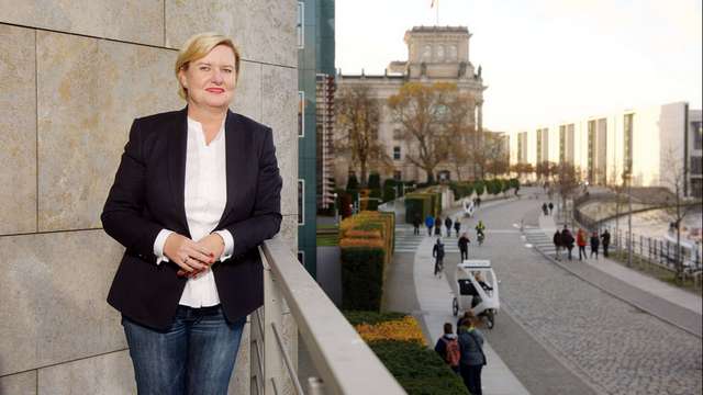 Wehrbeauftragte Högl: „Westliche Welt muss Ukraine weiter massiv unterstützen“